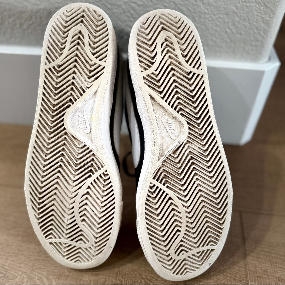 Nike Court Royale Black & White Shoes 8.5 Women’s Sneakers 749867010 - Picture 9 of 14